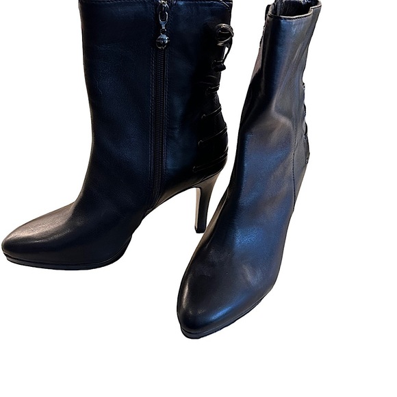 Tahari zip Booties - Picture 1 of 6